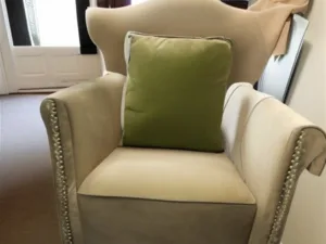 Jak wyczyścić krzesło tapicerowane